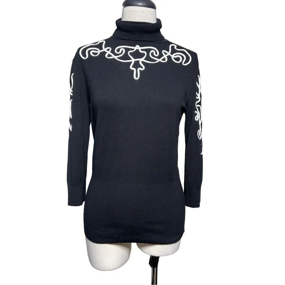 Lauren Michelle Turtleneck 3/4 Sleeve Embroidered Sweater Size Small